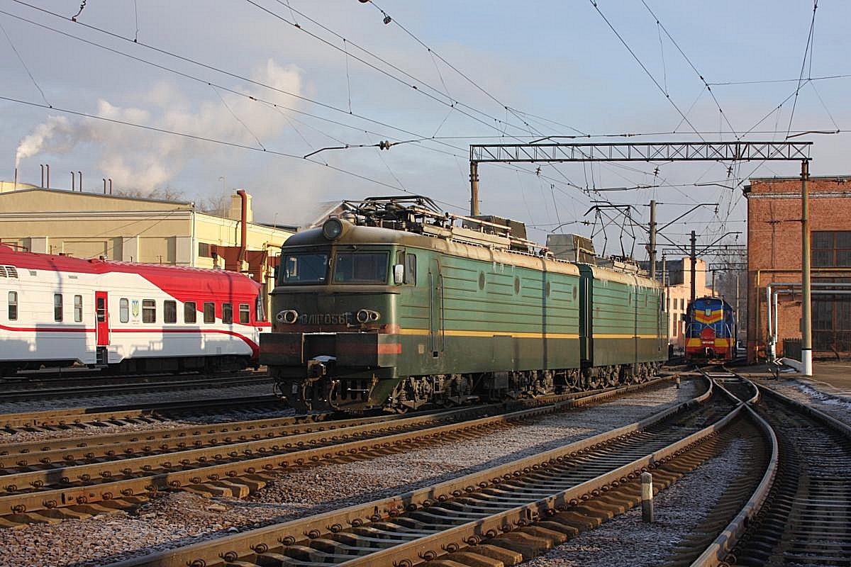 WL 0566 steht am 17.02.2008 mit Raureif und Eis behaftet bei ca. zehn Grad unter Null im Depot Lviv (Lemberg).