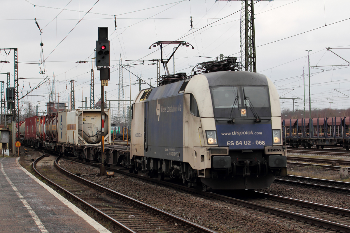 WLB ES 64 U2-068 durchfährt Duisburg-Bissingheim 19.3.2016