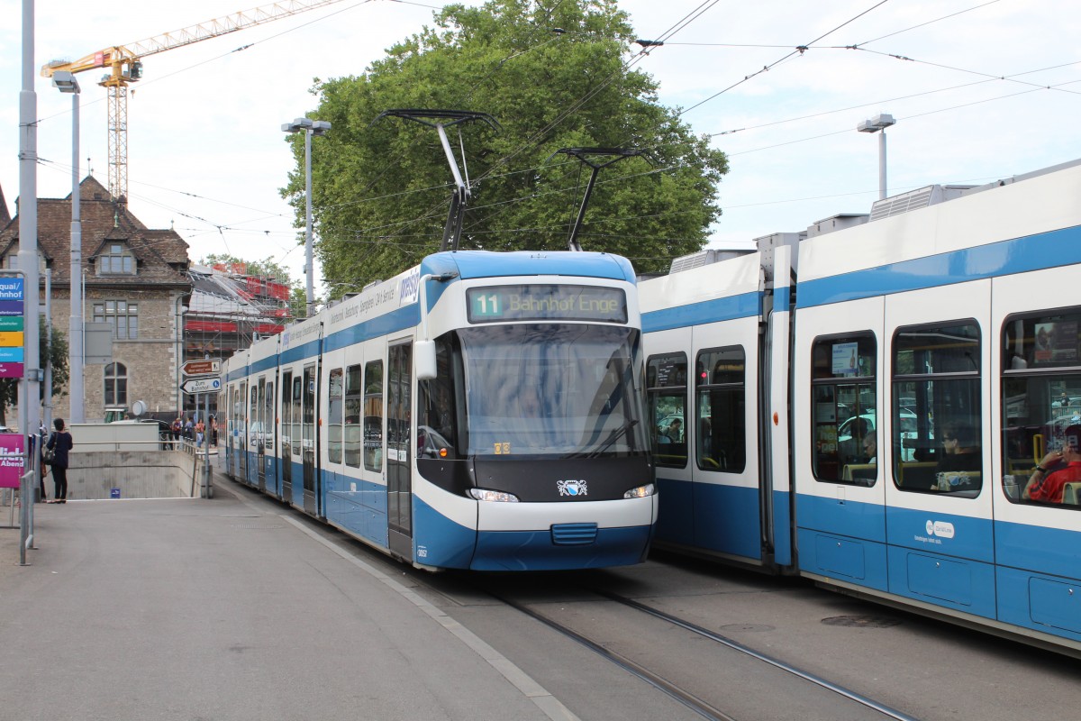 Zürich VBZ Tram 11 (Bombardier/Alstom Be 5/6 3057) Bahnhofquai / Hauptbahnhof am 13. Juli 2015.