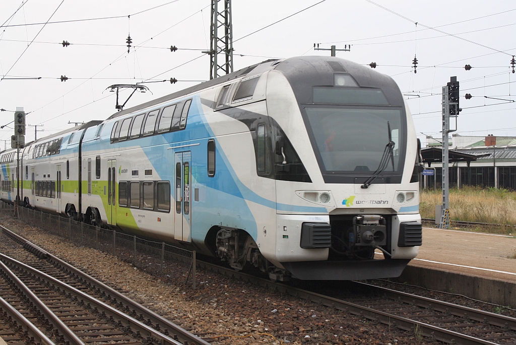Zug WB 9509 von Freilassing nach Wien Westbahnhof mit dem 4010 102-0 als letztes Fahrzeug am 25.August 2013 im Bf. Htteldorf.
