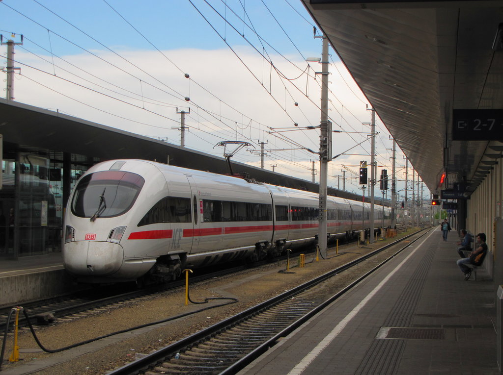 http://www.bahnbilder.de/bilder/1024/949005.jpg