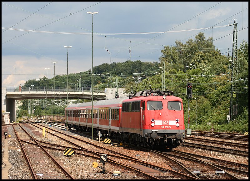 110 416-5 erreichte am Nachmittag des 21.07.2008 mit ihrer RB aus Donauwrth den Zielbahnhof Aalen.