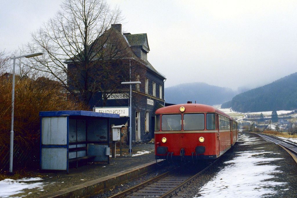 http://www.bahnbilder.de/bilder/1200/807292.jpg