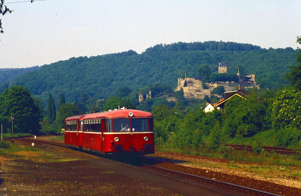 http://www.bahnbilder.de/bilder/1200/807372.jpg