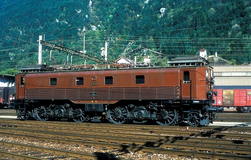 12320 Erstfeld 08.10.81  
