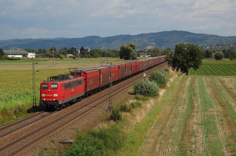 151 074-2 mit Gterzug, fhrt in Grosachsen-Heddesheim Richtung Mannheim Friedrichsfeld. 02.09.2009