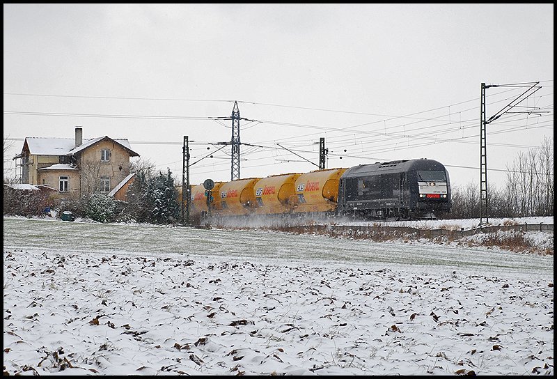 ´s Josera Zgle zieht seine Spur in Richtung Norden Baden-Wrttembergs. Aufgenommen bei Hofen(b.Aalen) im Winter 2008/2009.