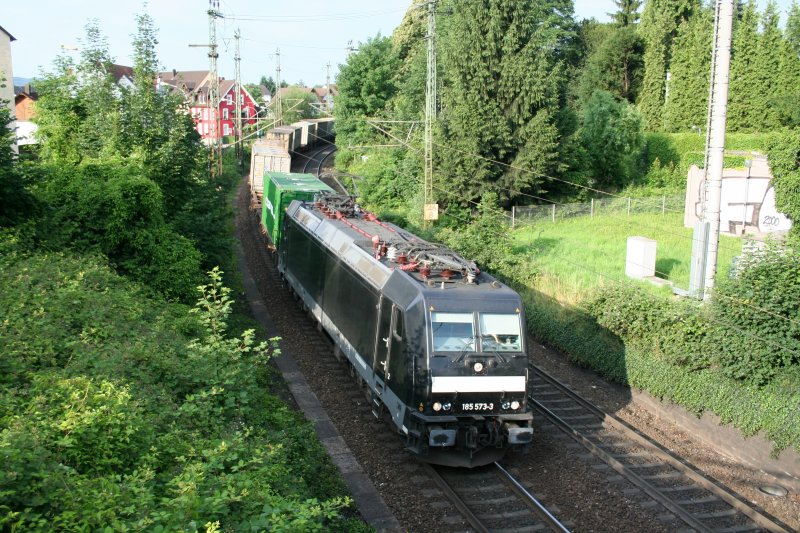 185 573-3 am 19.6.2008 in Offenburg.
