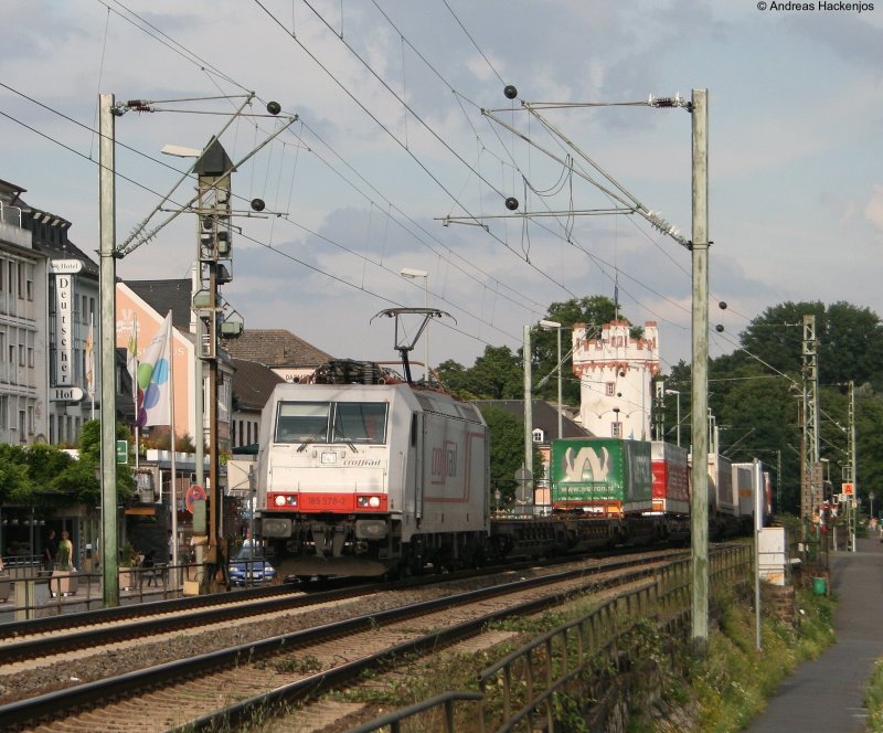 185 578-2 von Crossrail mit einem  KLV Richtung Koblenz in Rüdesheim 29.7.08