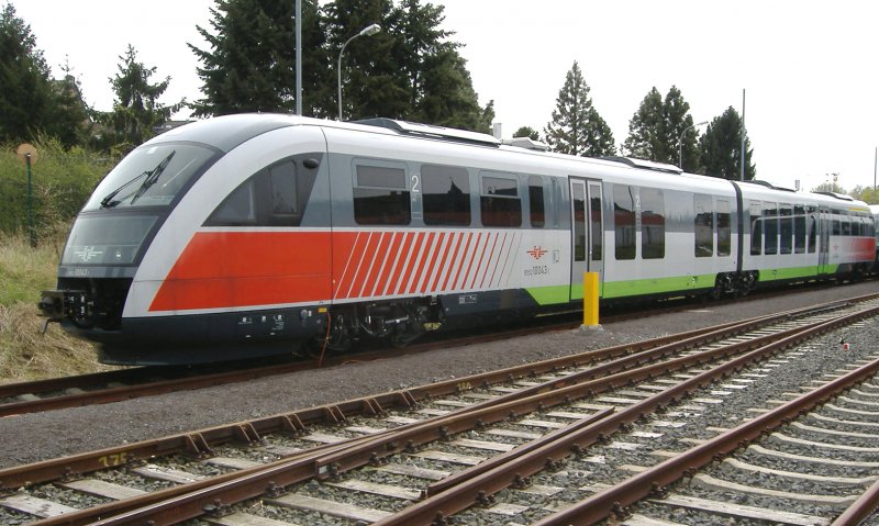 19.04.2006 in Dren-Distelrath bei der Rurtalbahn: 

fabrikneuer Siemens-Desiro (BDZ 10043) fr die bulgarische BDZ, welcher hier vor der Ablieferung Probefahrten absolvierte. 