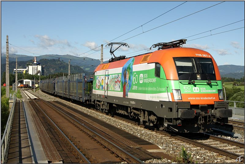 Werbetaurus 1116 007 SOS-Kinderdorf f�hrt mit 48114 von Tarvisio nach