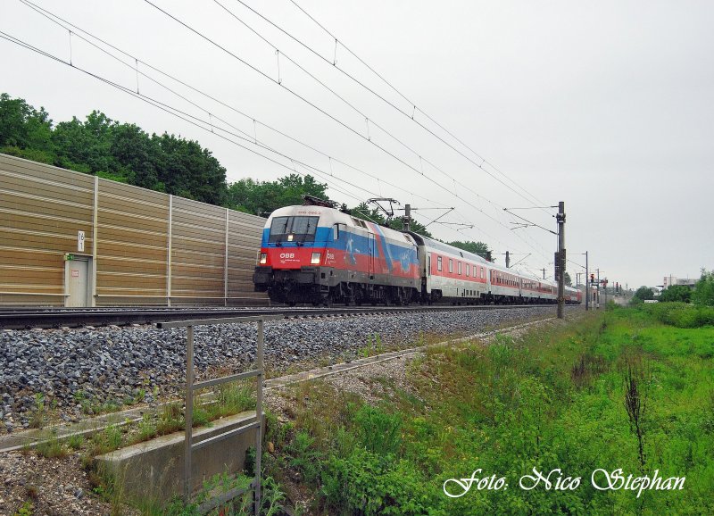 EM-Lok 1116 084-3 Russia with night train at kilometer 16.2