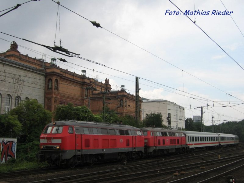 2 Maschinen der Baureihe 218 Ziehen von Altona einen IC in den Hbf Hamburg ein, am 08.08.08 Hamburg