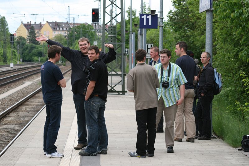 The photographers at Heimeranplatz force. (automatically translated, Powered by Google)