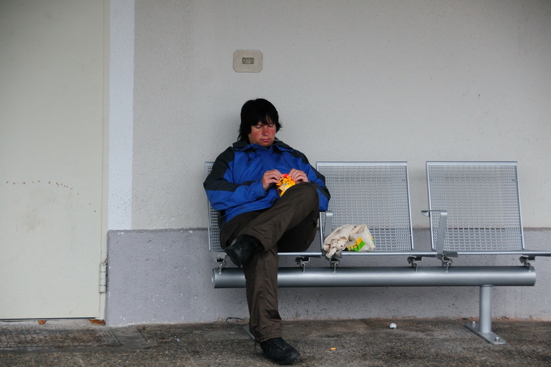 Begleiterinnen-Schicksal: ... wenn Kekse tr�sten k�nnen. (Brixlegg, 20.06.2009) 