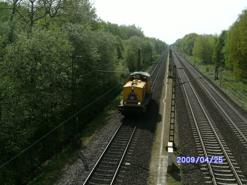 203 307 fhrt in der Gegenrichtung von Bremen nach Hamburg am 25. April 2009
