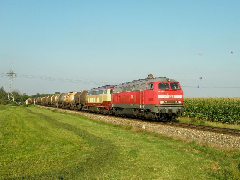 217 017 und 217 002 am 27.08.2008 kurz vor Heiligenstadt (KBS 942).