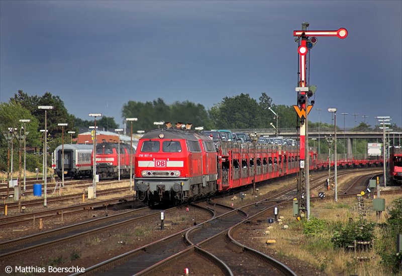218 157-6+218 372-1 auf Sylt Einfahrt Westerland am 07.07.08.