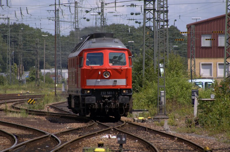 232 561-1 verlsst Rastatt in Richtung Offenburg. 16.07.2009