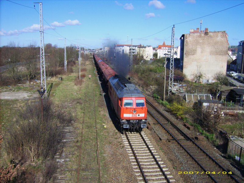 233 127-0 verlt am 04.04.2007 den Greifswalder Hbf