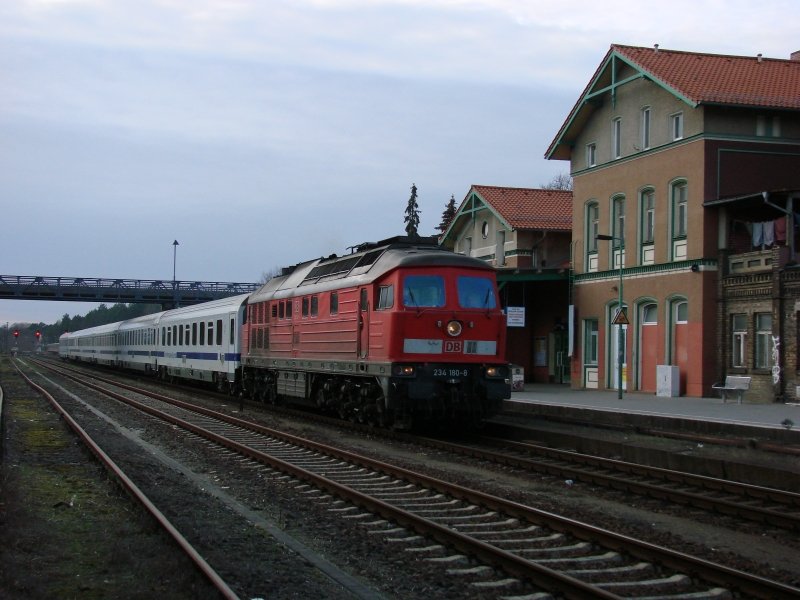 234 180-8 mit EC nach Polen am 23.02.2008 in Strausberg