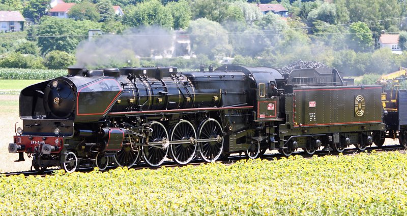 Nostalgiezug mit 241A65 (SNCF) auf der Fahrt von Koblenz/AG nach
