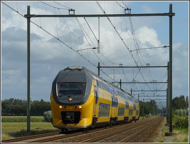 Near Hoeven at 05:09:09 trainset roars coming from the direction