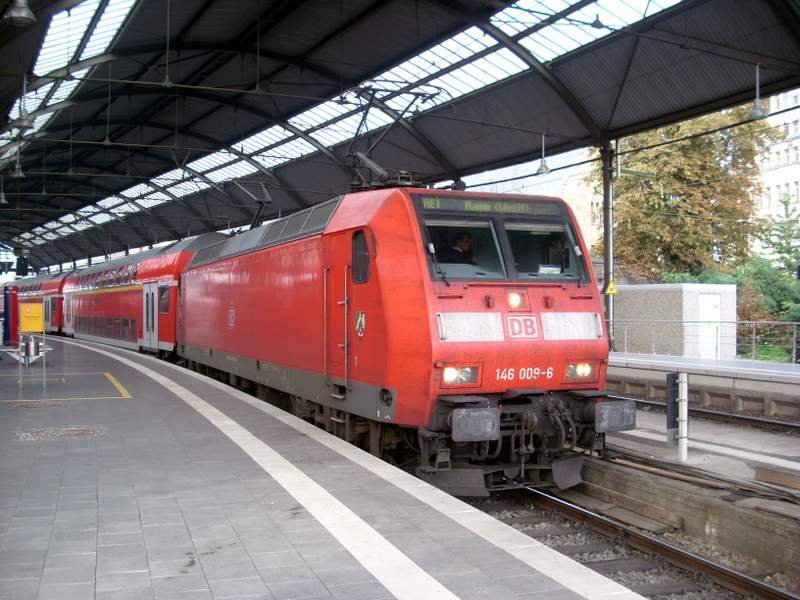 146 009-6 mit RE1 nach Hamm (Westf.) beim umr�sten in