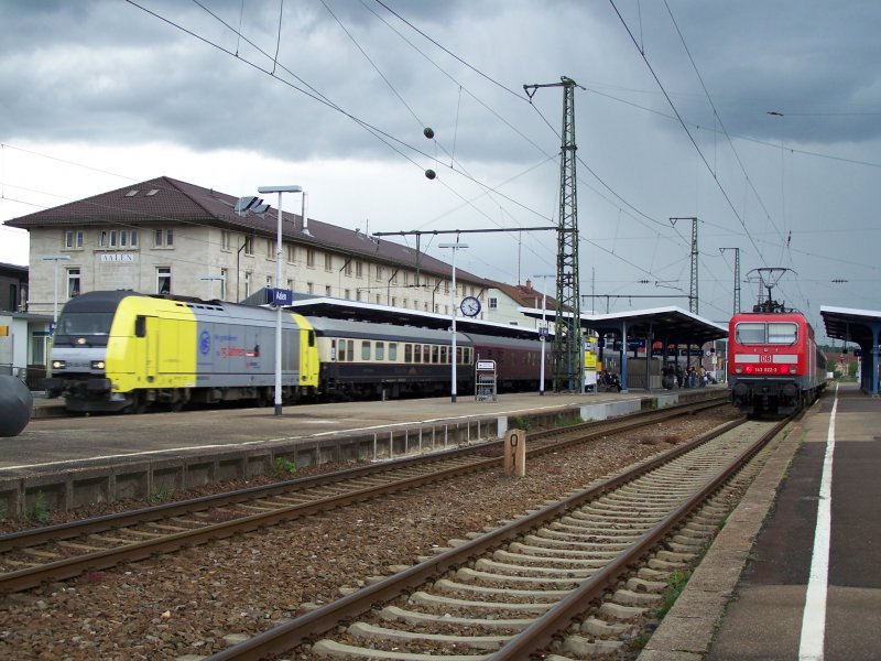 At 16:05:07, the series suddenly drove through the station 20