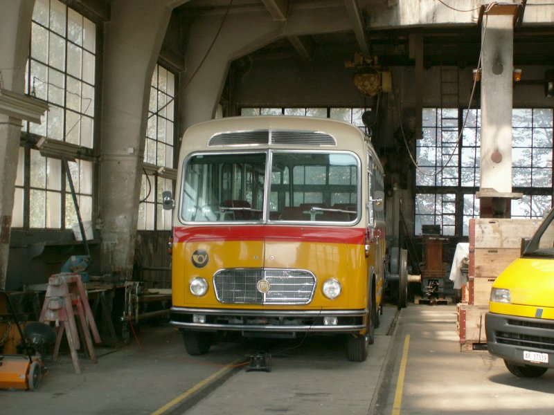 Blick in die alte zweist�ndige Remise der RHB,wo jetzt ein