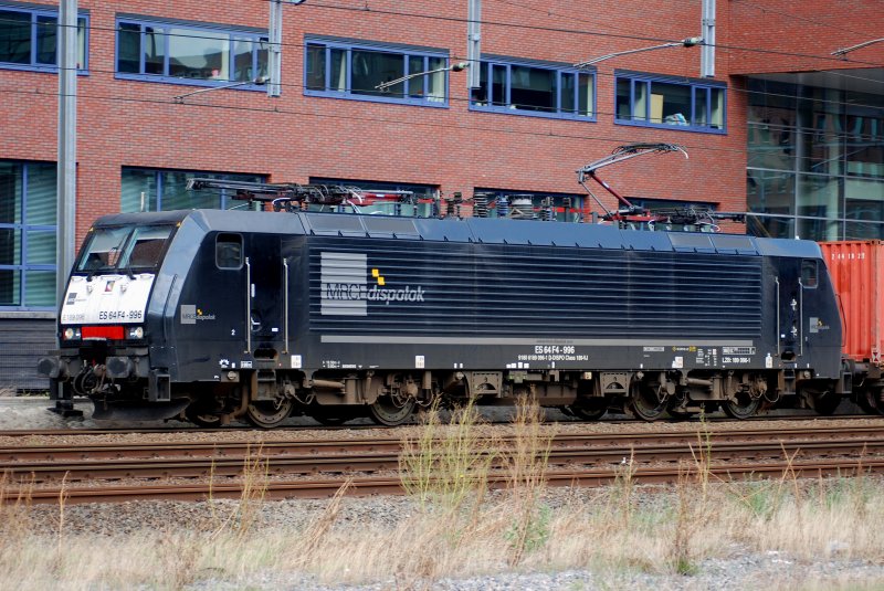 ACTS (MRCE) E 189 096 (ex-Railion Deutschland), mit ein containerzug