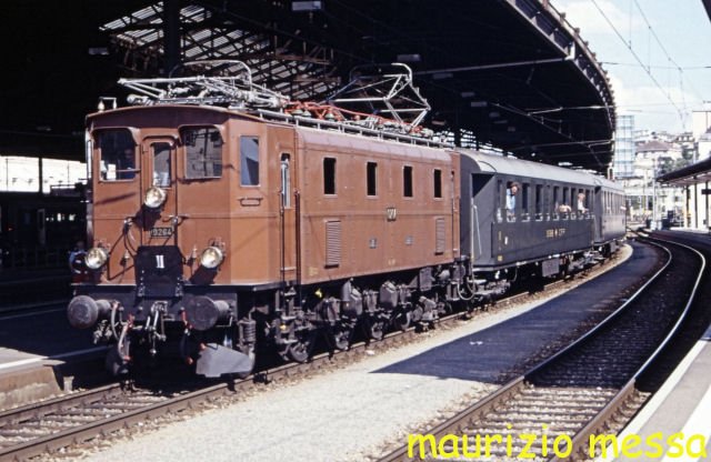 Ae 3 / 6 10 264 - Lausanne - 08.21.1999