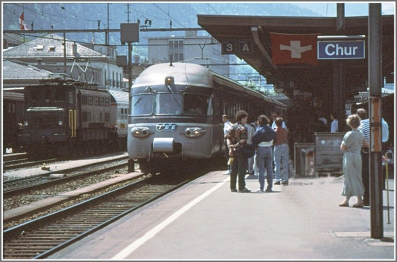 Ae 4/7 10926 und RAe TEE/graue Maus in Chur. (Archiv