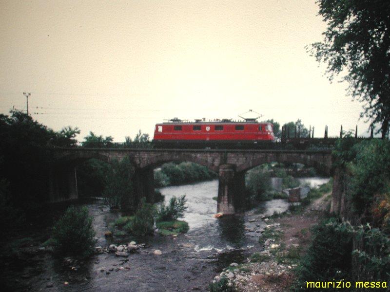 SBB Ae 6/6 11420 - c/o Maccagno - 24.03.1990 