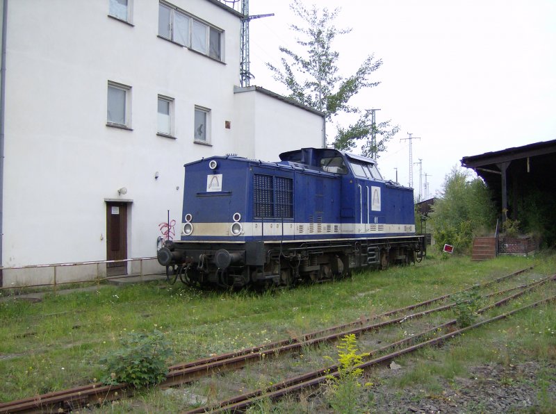 AHG 01 hinter dem Stellwerk Cottbus W 24 