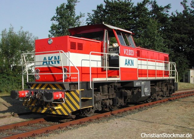 AKN V 2.023 Diesellok
Aufgenommen am 7.6. am Tag der 125