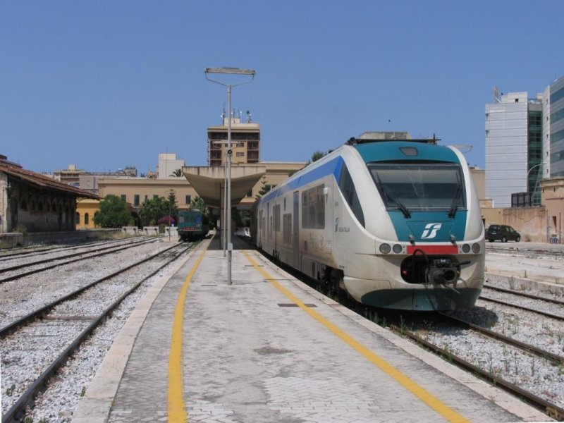 MD 074 12 838 R-Castelvetrano Trapani Trapani at station (silicon)