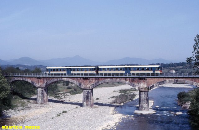 FS ALn 668 3193 + 3134 - Sericciolo c/o