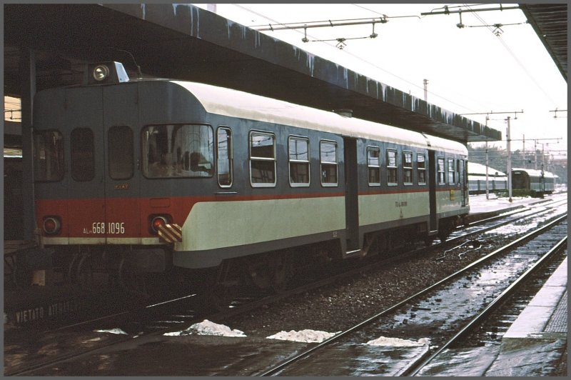 Aln 668.1096 in Cuneo bereit zur Fahrt �ber die Tendabahnstrecke