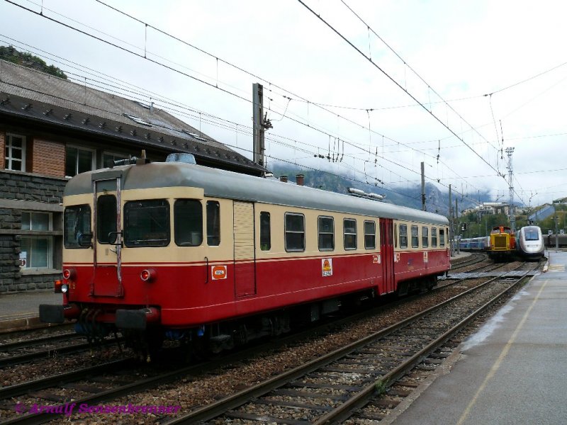 Italien-Deutschland-Frankreich: die Herkunft der Fahrzeuge auf diesem Bild:
Vorn der SECO-RAIL