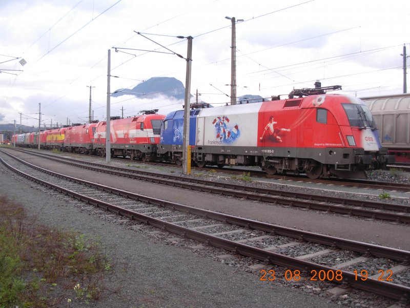 Am 24.8.2008 prsentierten sich auf dem Bahnhof Wrgl smtliche EM-Lokomotiven (ausgenommen Ruland und Schweiz). Bereits am Tag zuvor wurde auf dem Frachtenbahnhof dieser Lokzug zusammengestellt; die beteiligten Fahrzeuge sind (in richtiger Anordnung) folgende: Frankreich-Lok, sterreich-Lok, Trkei-Lok, Spanien-Lok, Portugal-Lok, Italien-Lok, Griechenland-Lok, serienmige Lok vom Typ  Taurus 3  (1216 024-0).