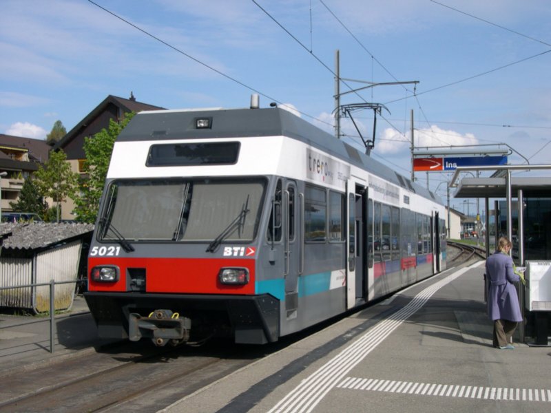 Quer durch die Schweiz 2008 - Am Bahnhofsplatz zu Ins