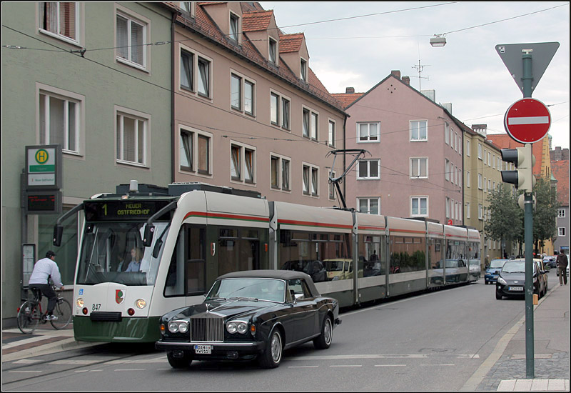 Fahrrad, Stra�enbahn oder Autos, viele haben die freie Wahl des