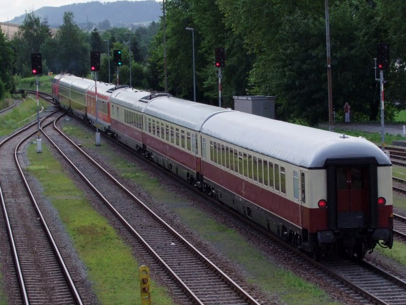 Nachschu� auf D16433, dem 1. Klasse Nostalgiesonderzug TEE Rheingold, welcher