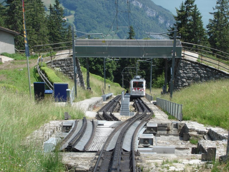 Ausweiche Aemsigen der Pilatusbahn Bahnbilder.de