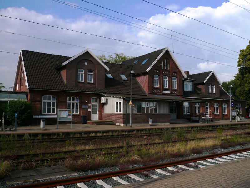 The station building Bad Zwischenahn on 23.6.2007. (automatically translated, Powered