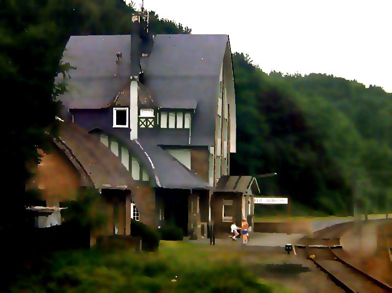Bahnhof Braunfels-Oberndorf (verfremdetes Foto), 1. Hlfte der 1980iger Jahre.