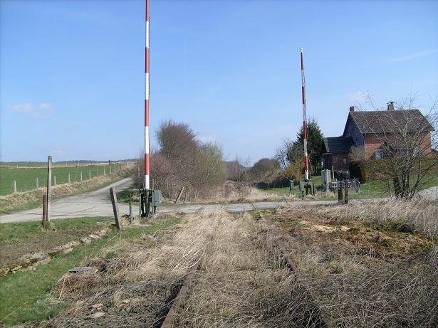 Ein alter Bahnh�bergang in der N�he von Scherfede. 