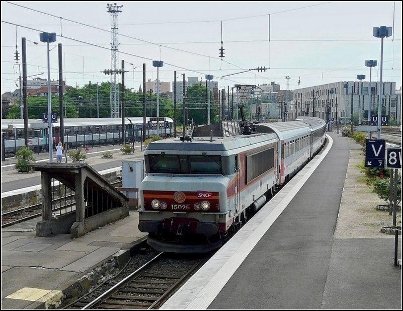 SNCF E-Lok BB 15025 hat am 22.06.08 den EC 90
