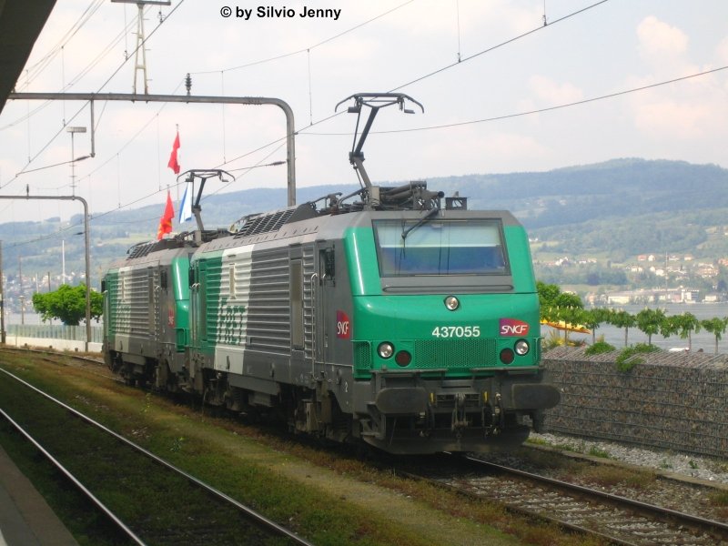 437 055 437 054 and in Wädenswil, far from the
